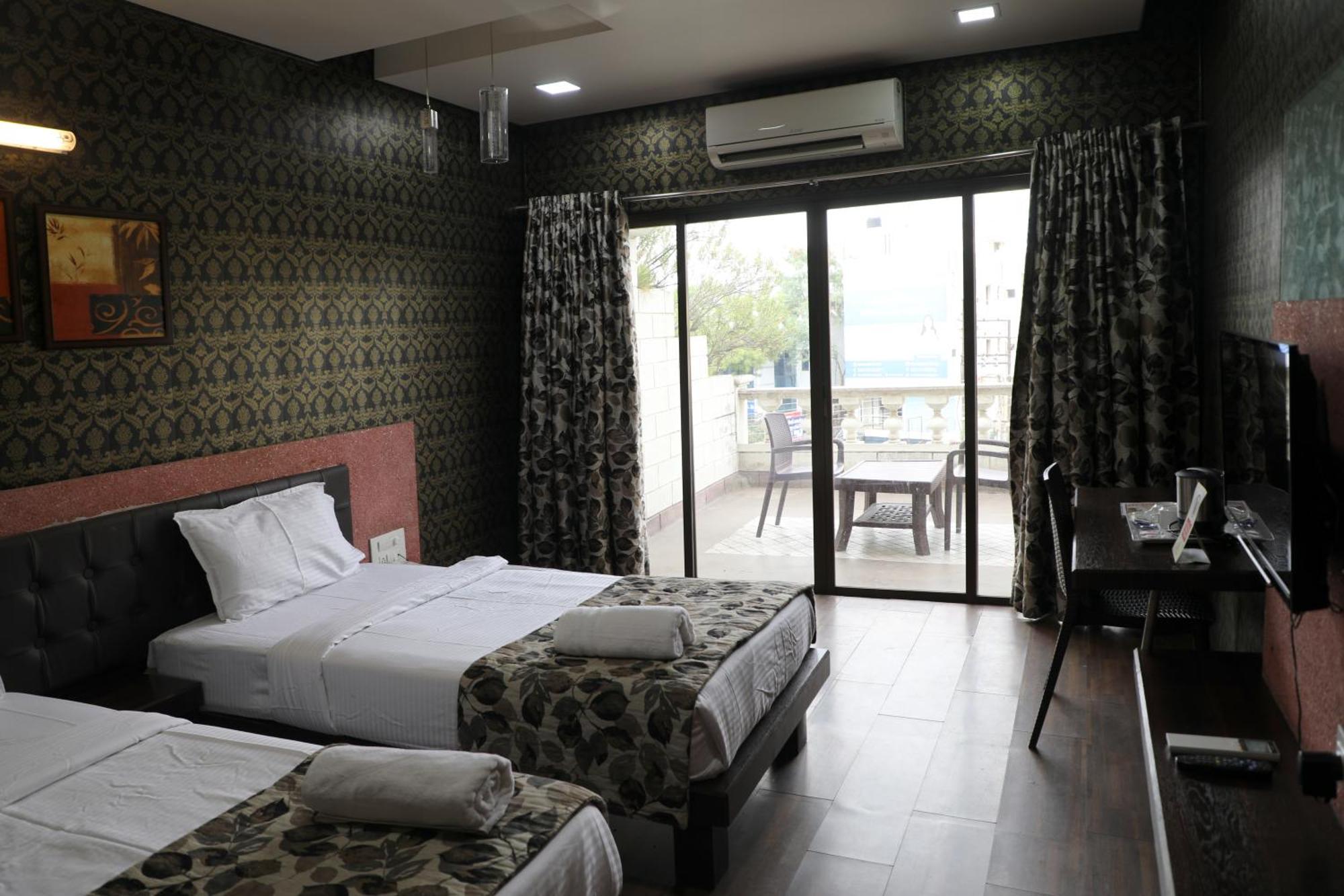 אאורנגבד Hotel Pearls מראה חיצוני תמונה