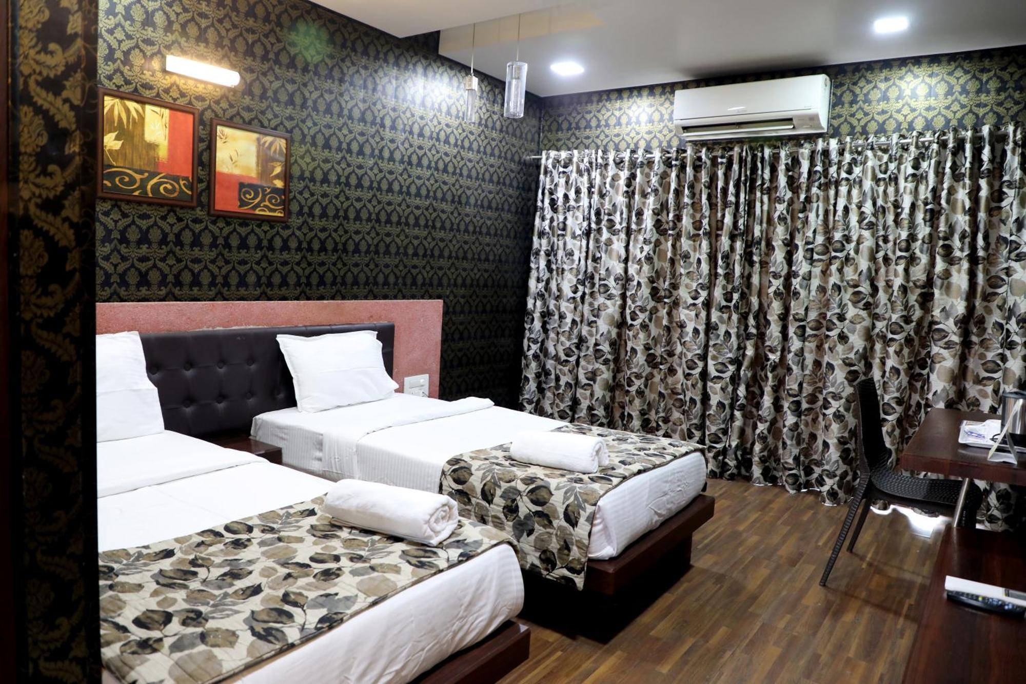 אאורנגבד Hotel Pearls מראה חיצוני תמונה